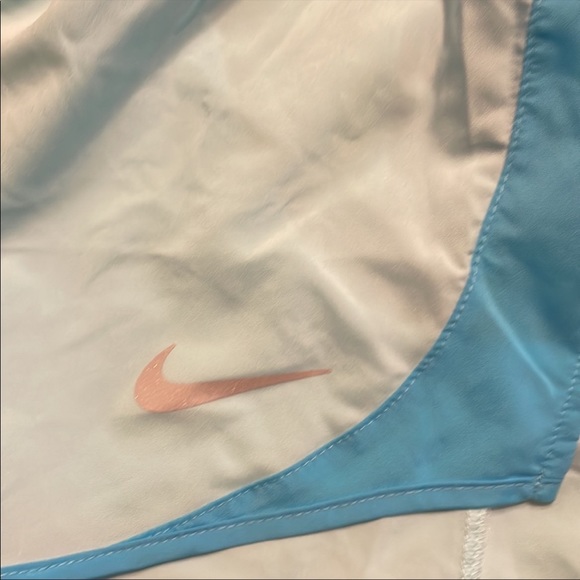 Womens Nike Running Shorts - Picture 3 of 3